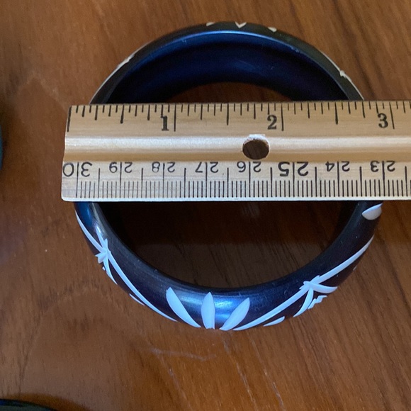 VTG Set of 4 Wooden& Plastic Bangles - Picture 7 of 10